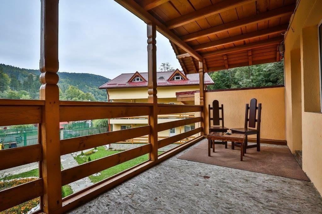Hotel Pensiunea La Padure Cheia, Prahova Măneciu Exterior foto